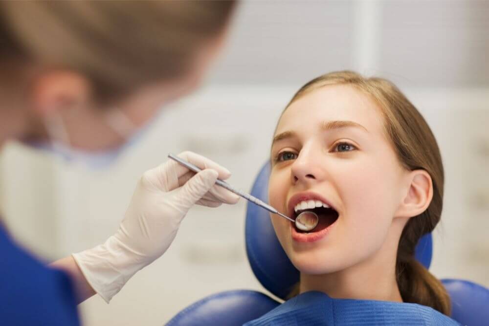 Dental Implants vs. Dentures: Which is Best for You?